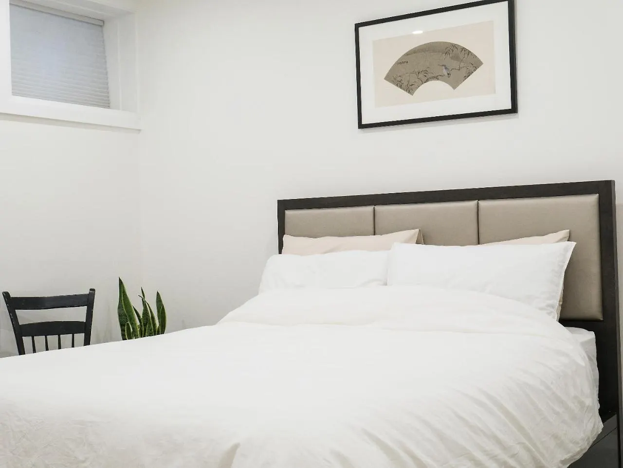Modern Apartment Near Downtown Toronto Kanada